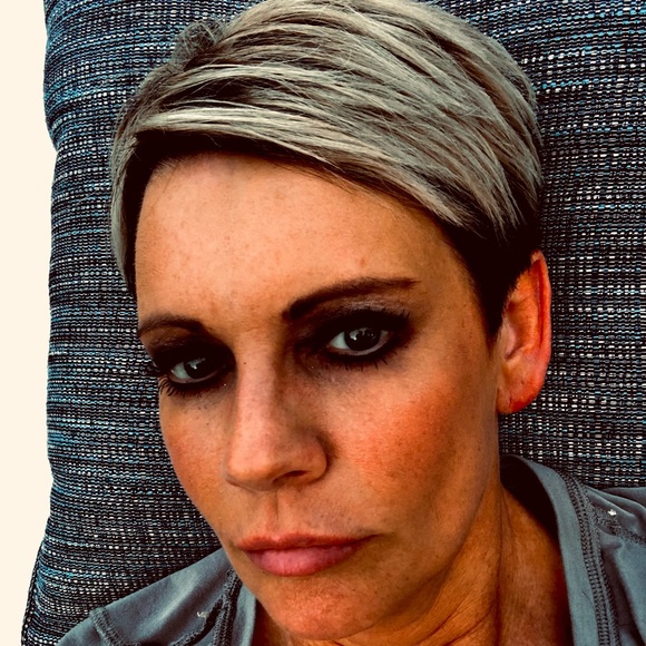 Meet your Posher, Alex - Picture 1 of 1